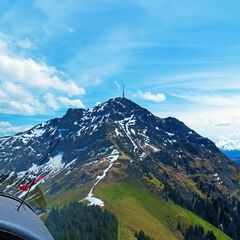 Flugwegposition um 11:57:05: Aufgenommen in der Nähe von Gemeinde Oberndorf in Tirol, 6372 Oberndorf in Tirol, Österreich in 1630 Meter